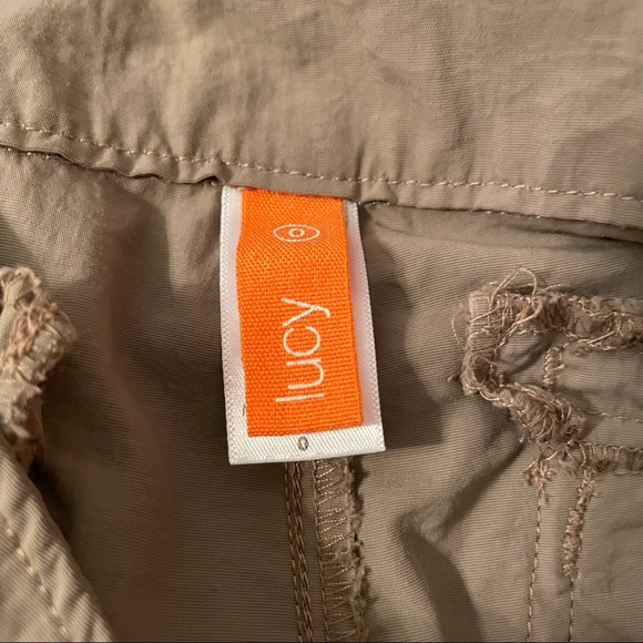 Lucy Athletic Tan Capris Size - 0 - Picture 5 of 8